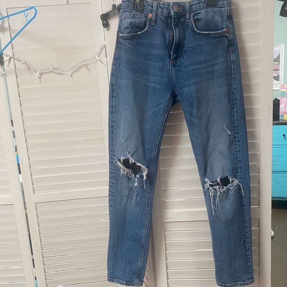 Zara Women’s Distressed Blue Skinny Jeans